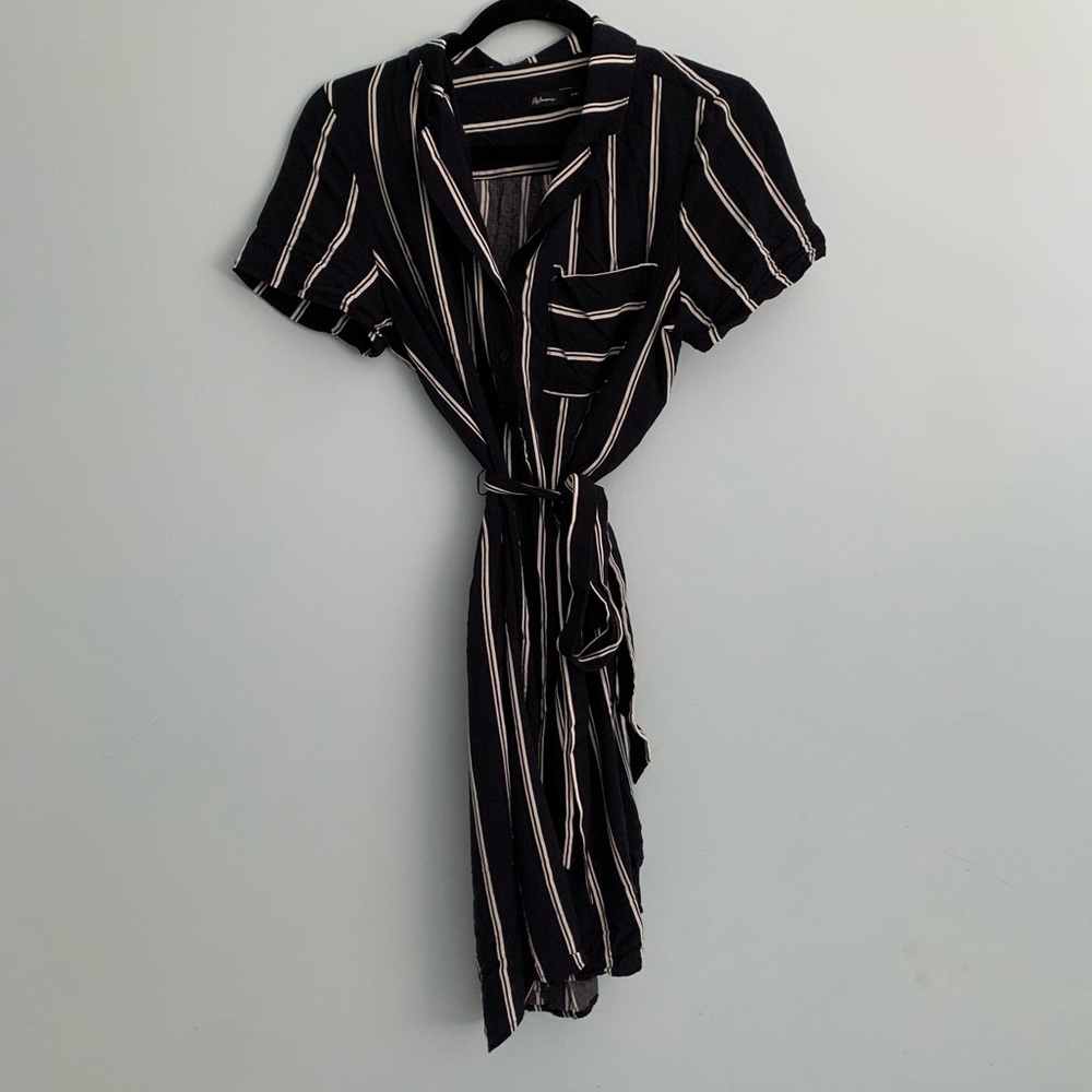 Reitmans Navy and White Striped T-shirt Dress Size M